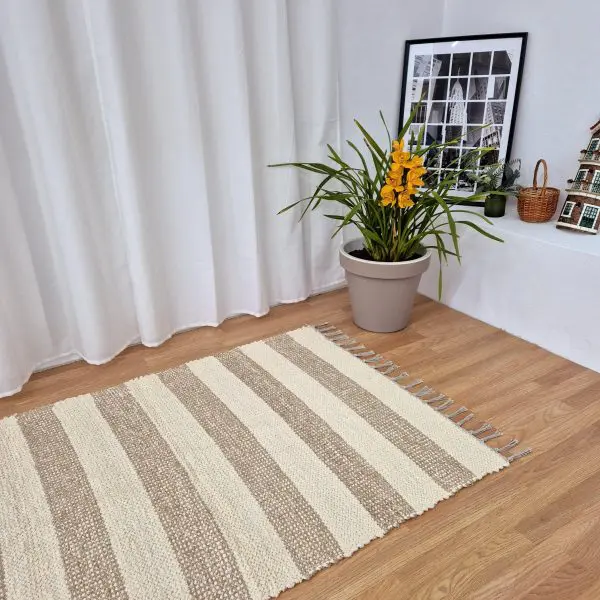 Large Cream and Light Brown Rug - 100x150cm - Traditional Rug