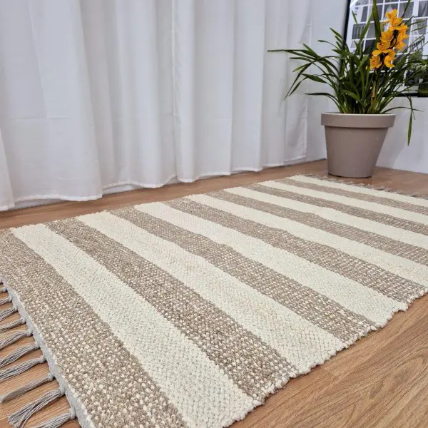 Large Cream and Light Brown Rug - 100x150cm - Traditional Rug