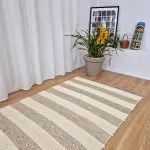 Large Cream and Light Brown Rug - 100x150cm - Traditional Rug