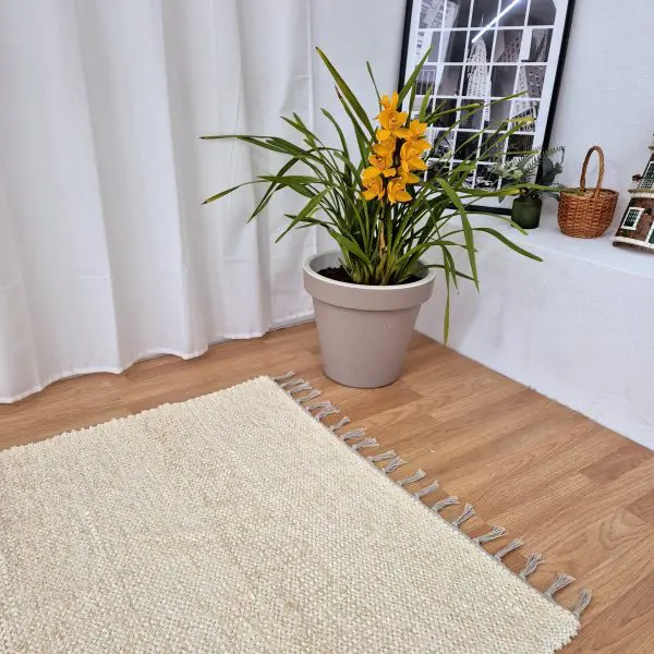 Large Cream Glitter Rug - 100x150cm - Traditional Rug