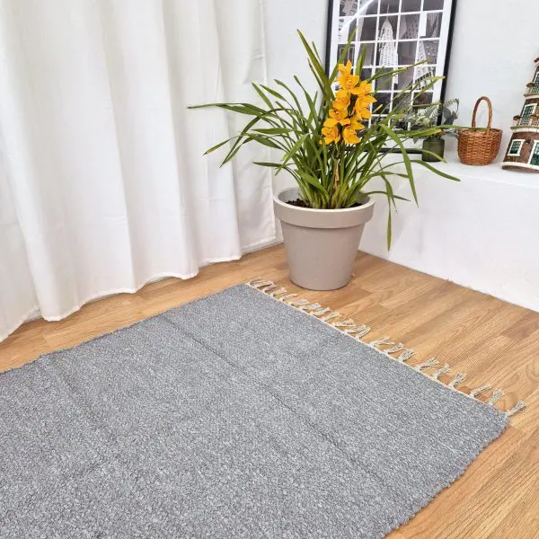 Large Light Grey Rug - 100x150cm - Traditional Rug