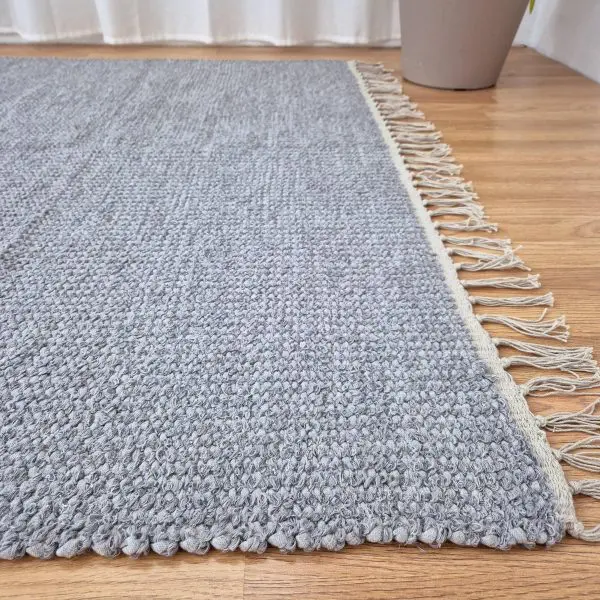 Large Light Grey Rug - 150x200cm - Traditional Rug