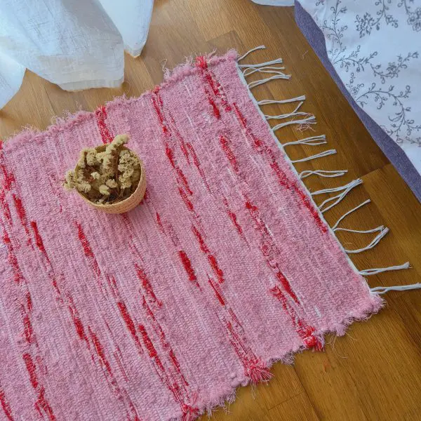 Small Pink and Red Rug - 50x100cm - Soft Rug