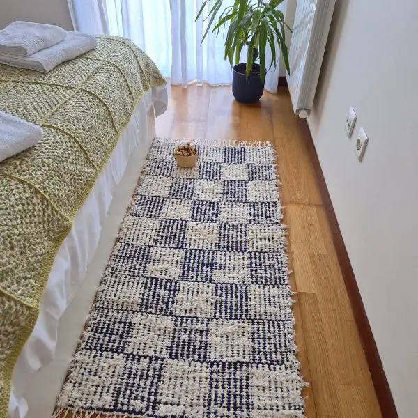 Medium Cream and Dark Blue Checkered Rug - 70x140cm - Soft Rug