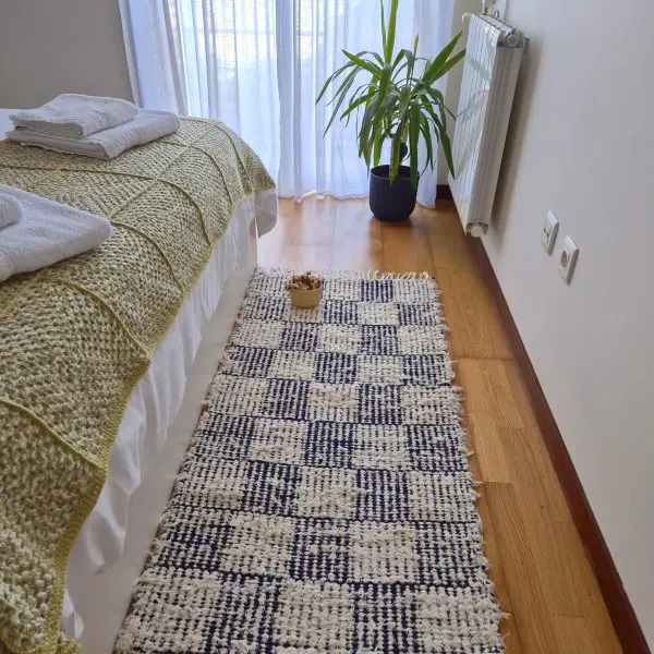 Medium Cream and Dark Blue Checkered Rug - 70x140cm - Soft Rug