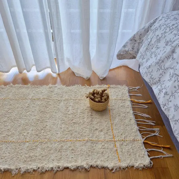 Small Cream Rug With Yellow Line in Rectangle - 50x100cm - Soft Rug