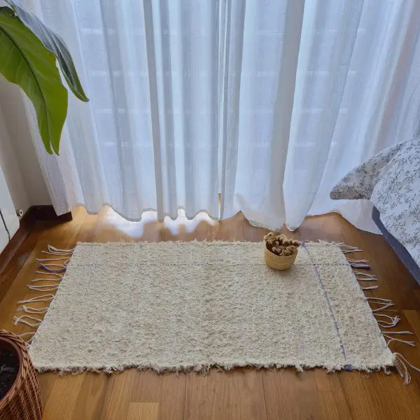 Small Cream Rug With Purple Line L - 50x100cm - Soft Rug