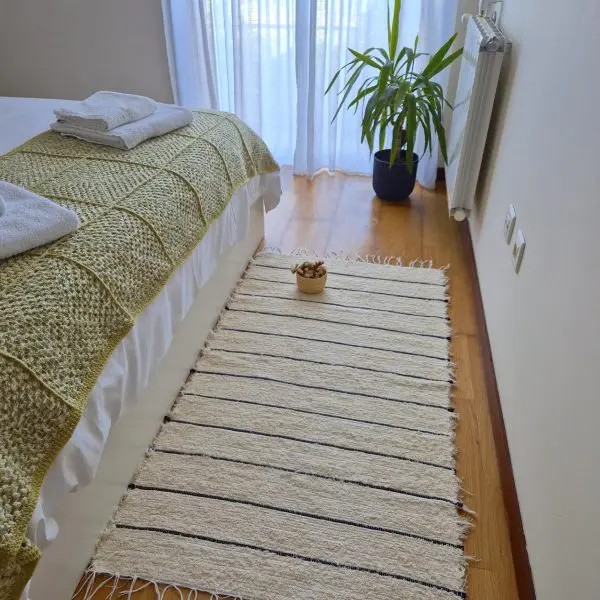 Medium Cream Rug With Black Lines - 70x140cm - Soft Rug