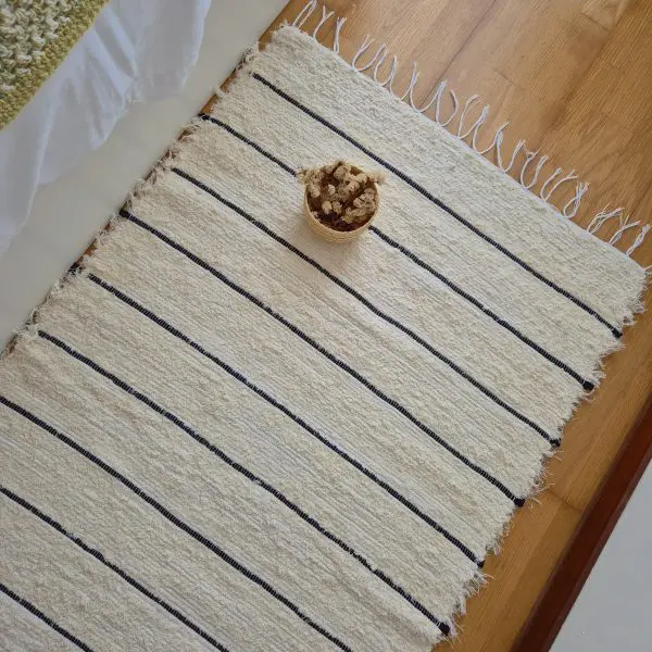 Medium Cream Rug With Black Lines - 70x140cm - Soft Rug