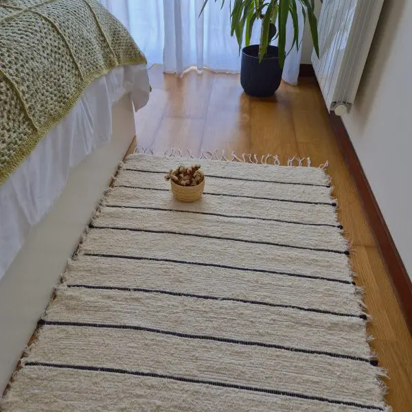 Medium Cream Rug With Black Lines - 70x140cm - Soft Rug