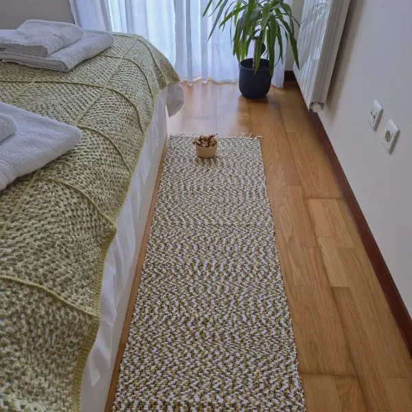 Long Rug Runner White Green Black - 50x300cm - Traditional Rug