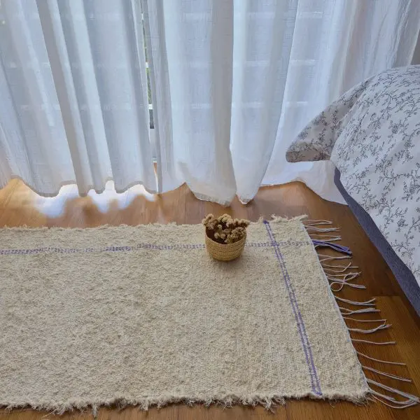 Small Cream Rug With Double Purple Line L - 50x100cm - Soft Rug
