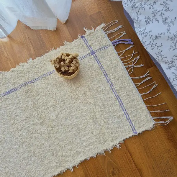 Small Cream Rug With Double Purple Line L - 50x100cm - Soft Rug