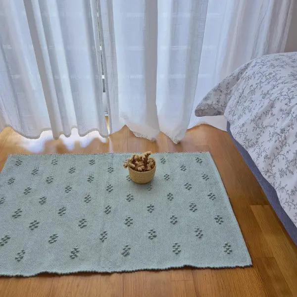 Small Green Rug With Flowers Knots - 50x90cm - Knotted Rug