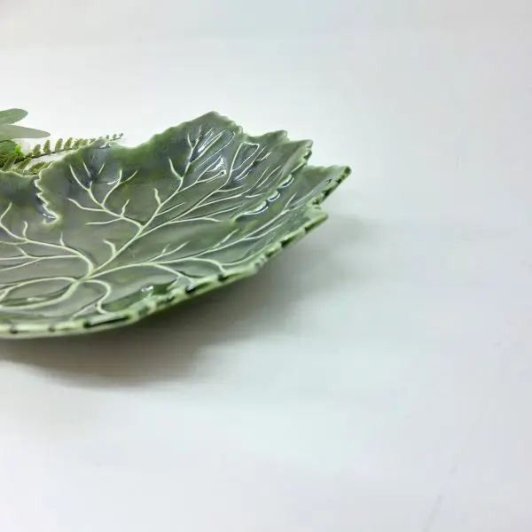 Large Portugal Leaf Plate