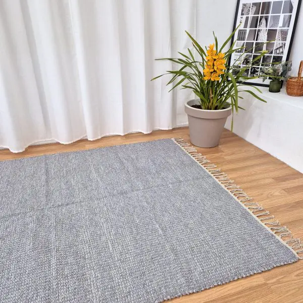 Large Light Grey Rug - 150x200cm - Traditional Rug
