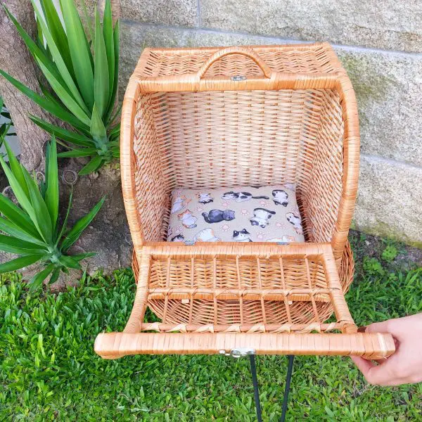 Wicker Pet Carrier With Cute Cushion