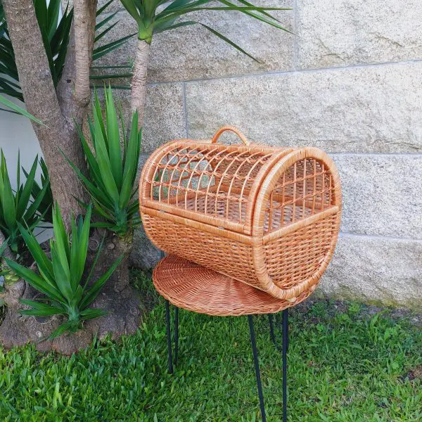 Round Pet Carrier With Cushion