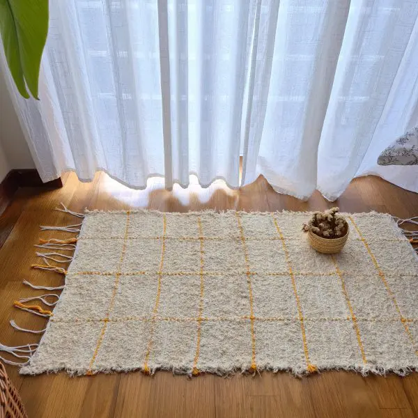 Small Cream Rug With Yellow Line Squares - 50x100 - Soft Rug