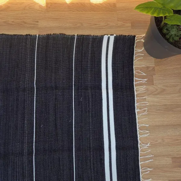 Large Black and White Striped Rug - 150x200cm - Traditional Rug