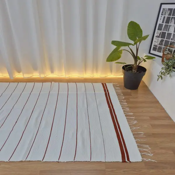 Large White and Terracotta Rug - 150x200cm - Traditional Rug