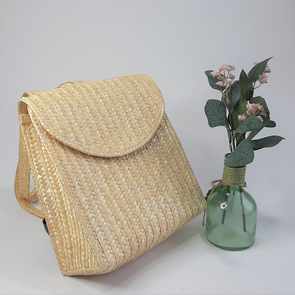 beach straw backpack