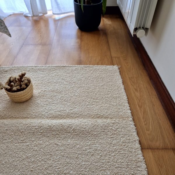 Medium Cream Rug - 70x140cm - Ring Line Rug