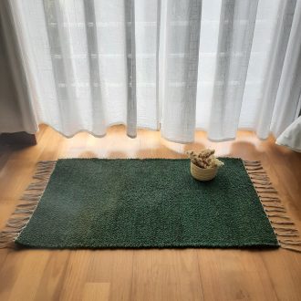 Mini dark green rug