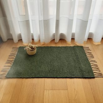 Mini pine green rug