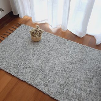 medium white and grey rug