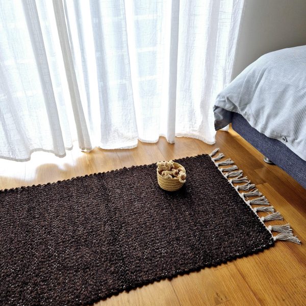 tapete castanho cacau feito à mão