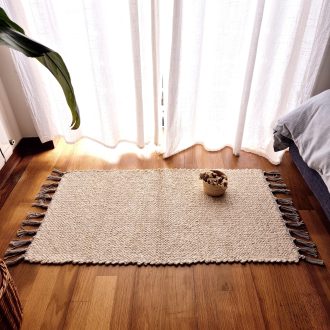 small cream rug sturdy