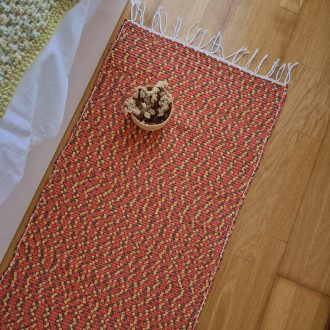 tapete laranja comprido