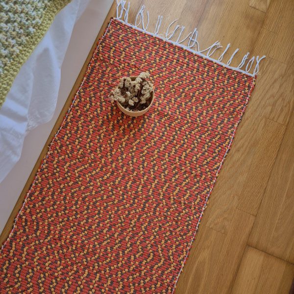 tapete laranja comprido