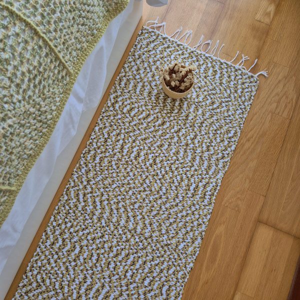 runner rug white and green made in recycled cotton