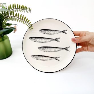 Round Plate With Sardines Design