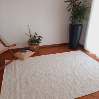 warm white rug 170x240cm